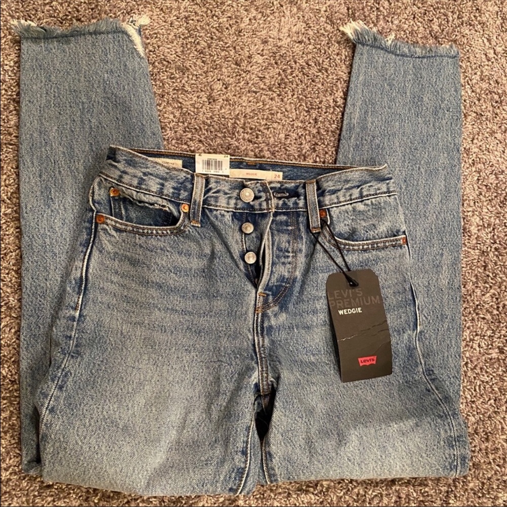 Levi’s wedgie